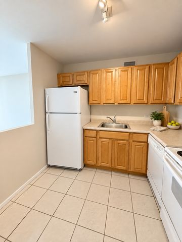 1030 N STATE Street 43M, Chicago, IL 60610