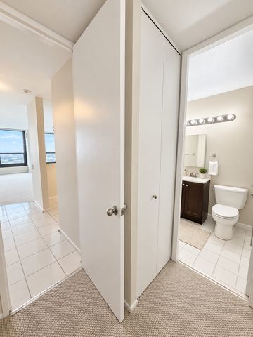 1030 N STATE Street 43M, Chicago, IL 60610