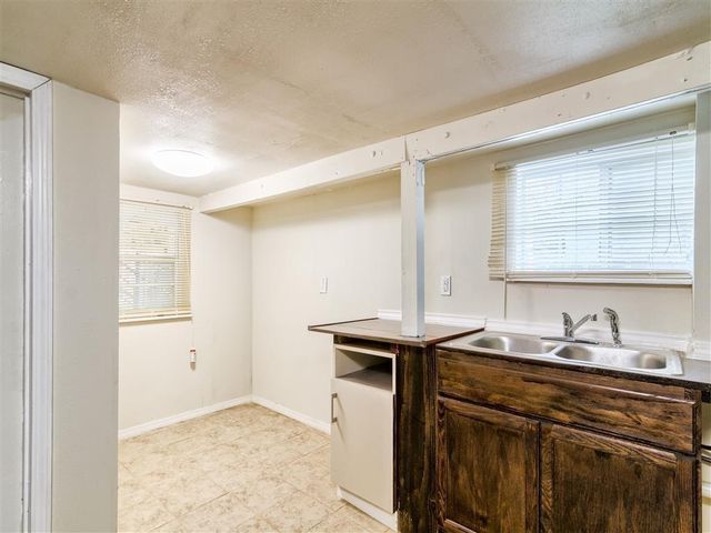 2501 Truxillo Street B, Houston, TX 77004