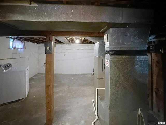 2130 10TH Street, East Moline, IL 61244