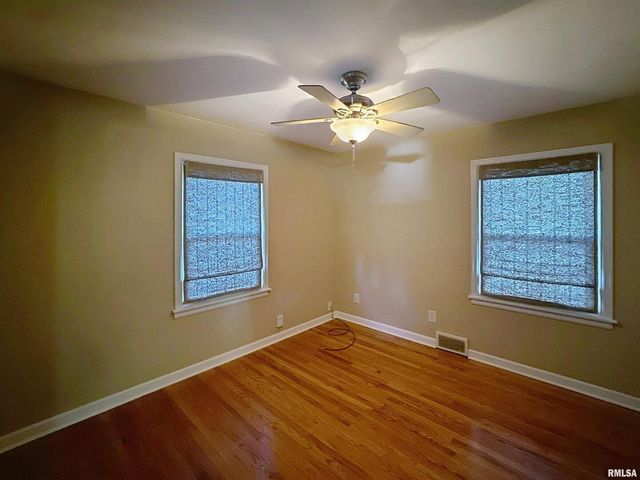 2130 10TH Street, East Moline, IL 61244