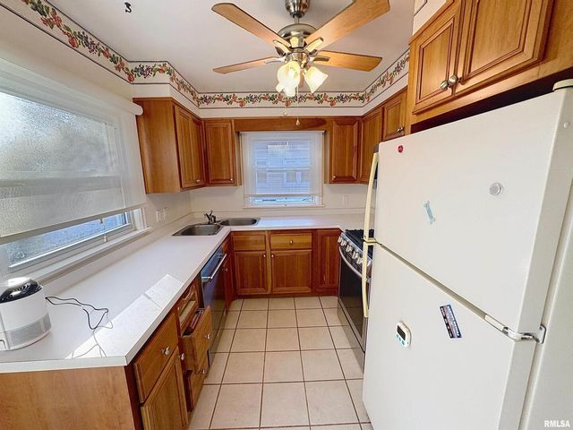 2130 10TH Street, East Moline, IL 61244