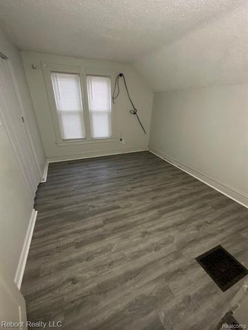 1814 Schaefer Street, Saginaw, MI 48602