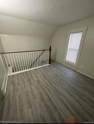 1814 Schaefer Street, Saginaw, MI 48602