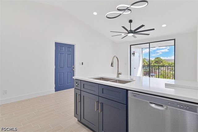 13521 Eagle Ridge DR 136, Fort Myers, FL 33912