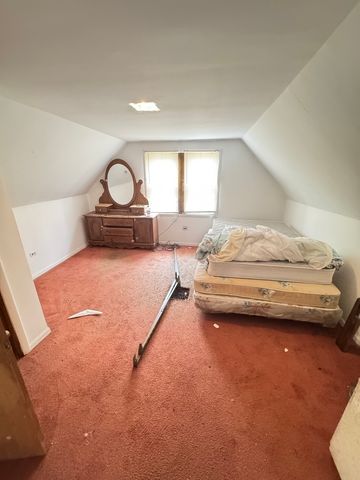 10210 S Prairie Avenue, Chicago, IL 60628