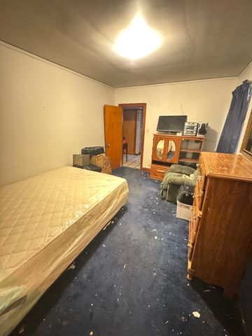 10210 S Prairie Avenue, Chicago, IL 60628