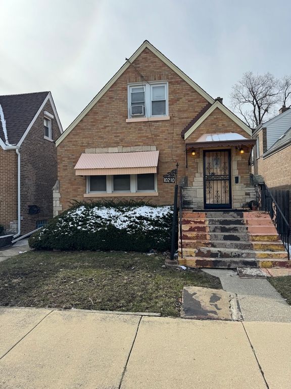 10210 S Prairie Avenue, Chicago, IL 60628