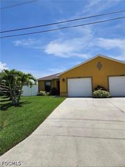 1630 SW 33rd TER, Cape Coral, FL 33914