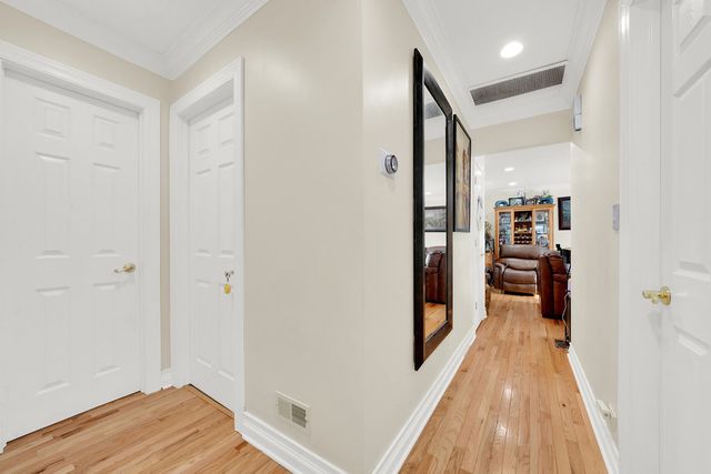 664 E Oakton Street, Des Plaines, IL 60018