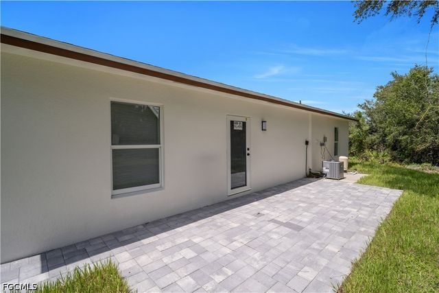 961 Gleason ST, Lehigh Acres, FL 33974