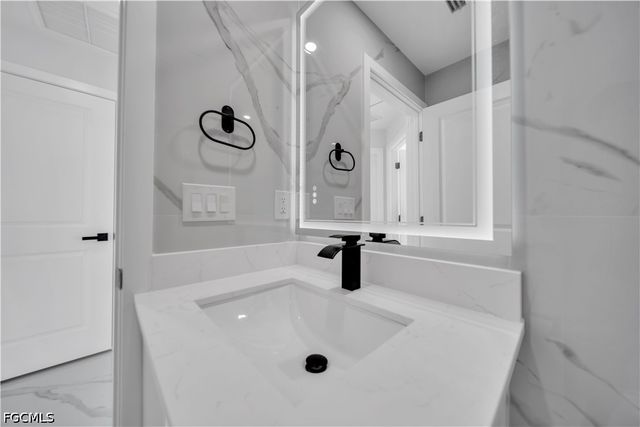 961 Gleason ST, Lehigh Acres, FL 33974