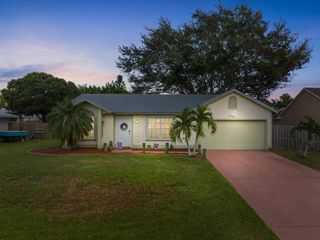 581 SW Dairy Road, Port St Lucie, FL 34953