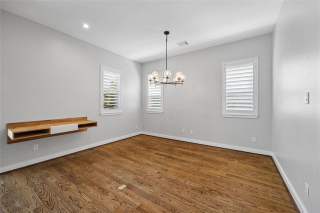 158 Vieux Carre Drive, Houston, TX 77009