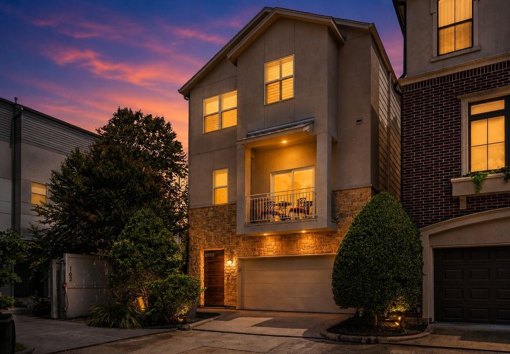 158 Vieux Carre Drive, Houston, TX 77009