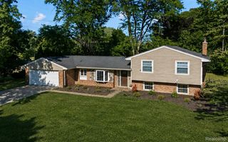 6511 Timber Ridge Drive, Bloomfield Hills, MI 48301