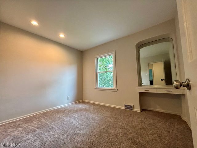 2607 Saybrook Road, University Heights, OH 44118
