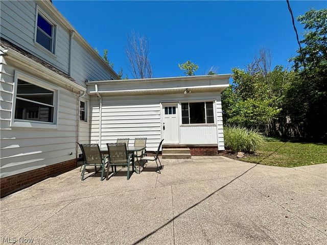 2607 Saybrook Road, University Heights, OH 44118