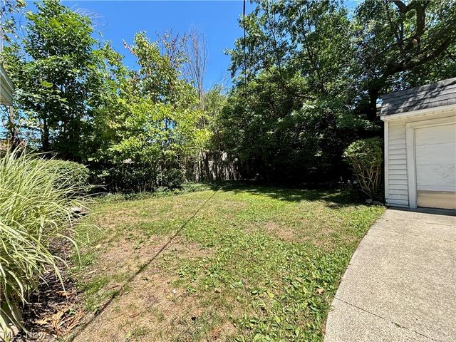 2607 Saybrook Road, University Heights, OH 44118