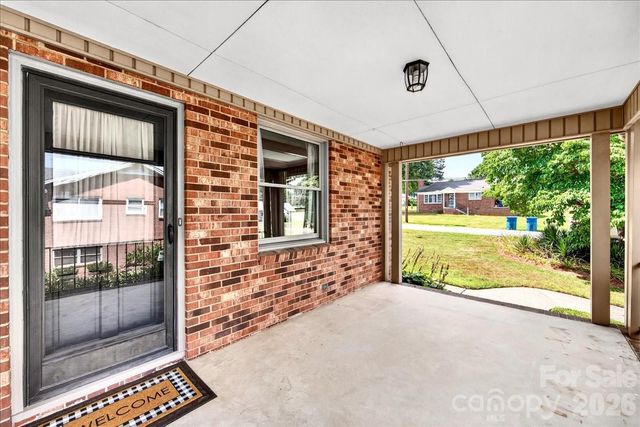 104 2nd Avenue NE, Catawba, NC 28609