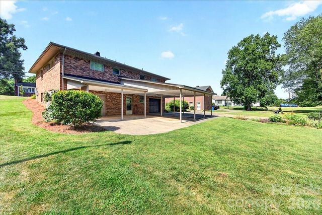 104 2nd Avenue NE, Catawba, NC 28609
