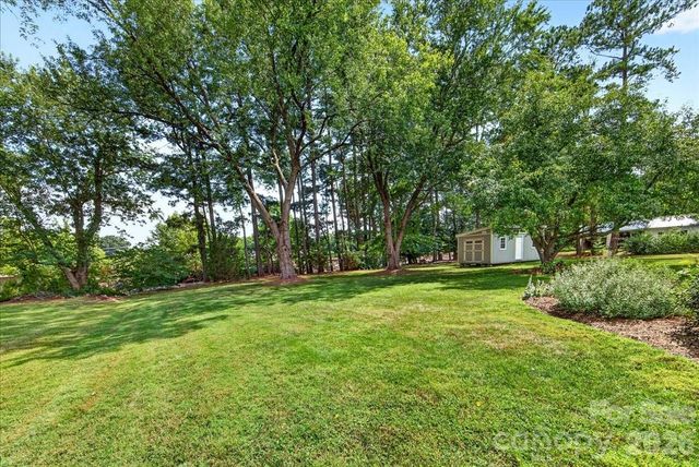 104 2nd Avenue NE, Catawba, NC 28609