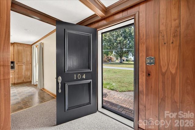 104 2nd Avenue NE, Catawba, NC 28609