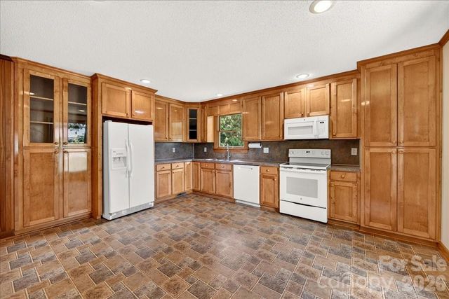 104 2nd Avenue NE, Catawba, NC 28609