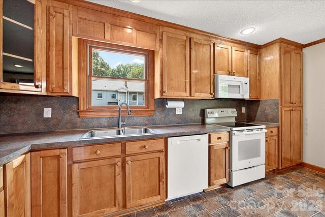 104 2nd Avenue NE, Catawba, NC 28609
