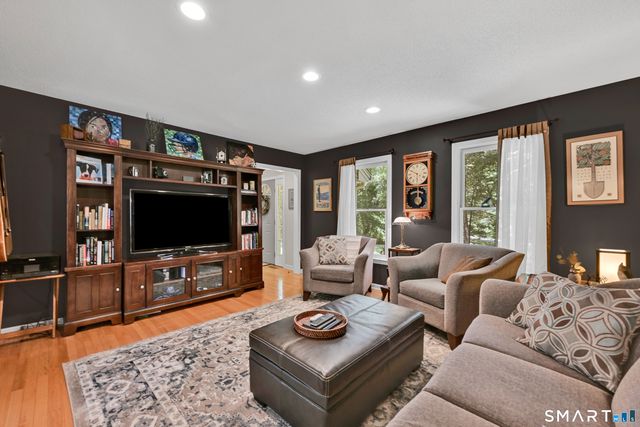107 Robin Drive, Canton, CT 06019