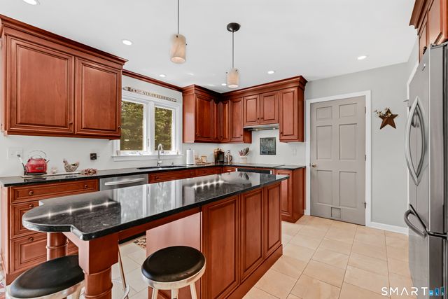107 Robin Drive, Canton, CT 06019
