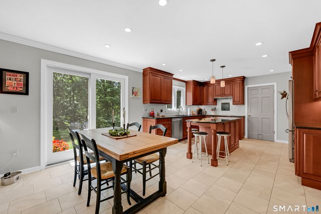107 Robin Drive, Canton, CT 06019