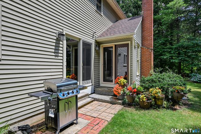 107 Robin Drive, Canton, CT 06019