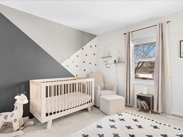 7854 Deerfield Avenue, Woodridge, IL 60517