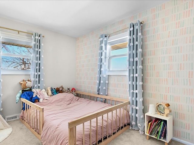 7854 Deerfield Avenue, Woodridge, IL 60517