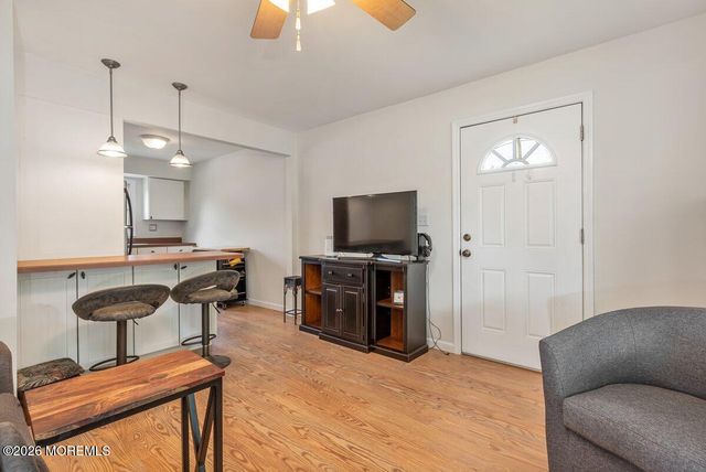 39 Appleton Drive, Hazlet, NJ 07730