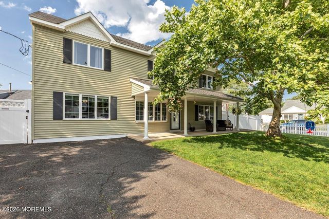 39 Appleton Drive, Hazlet, NJ 07730