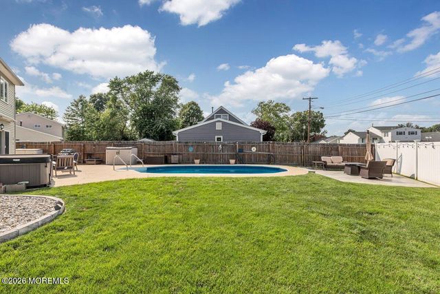 39 Appleton Drive, Hazlet, NJ 07730