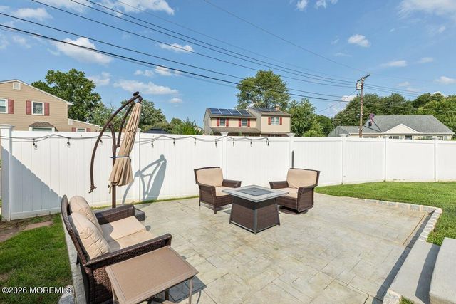 39 Appleton Drive, Hazlet, NJ 07730
