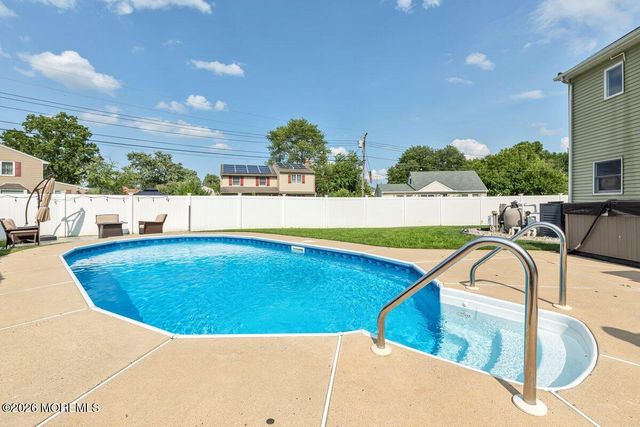 39 Appleton Drive, Hazlet, NJ 07730