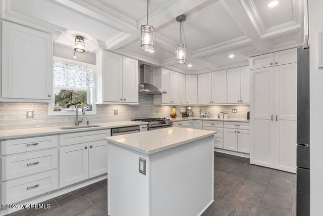 39 Appleton Drive, Hazlet, NJ 07730