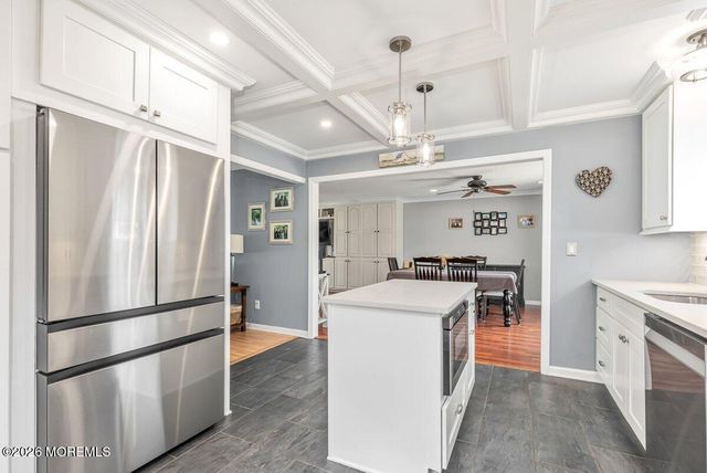 39 Appleton Drive, Hazlet, NJ 07730