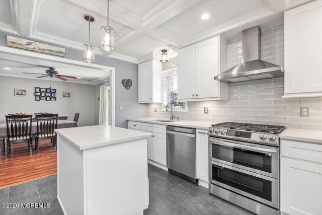 39 Appleton Drive, Hazlet, NJ 07730