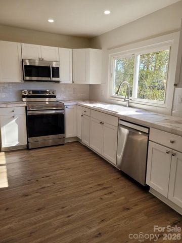 1116 East Drive, Gastonia, NC 28052