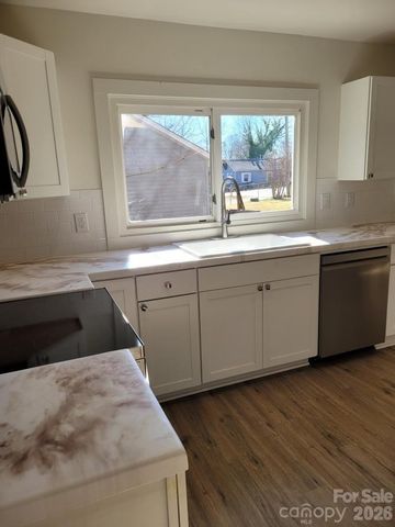 1116 East Drive, Gastonia, NC 28052