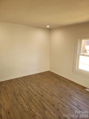 1116 East Drive, Gastonia, NC 28052