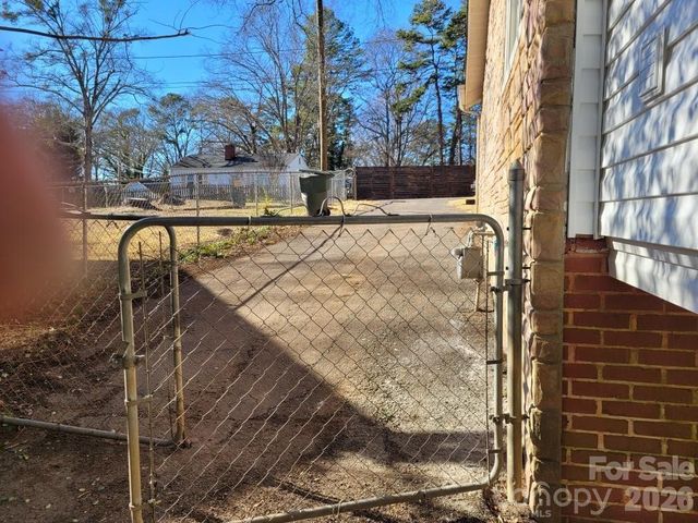 1116 East Drive, Gastonia, NC 28052