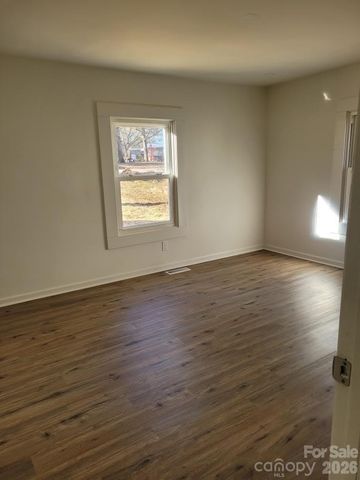 1116 East Drive, Gastonia, NC 28052