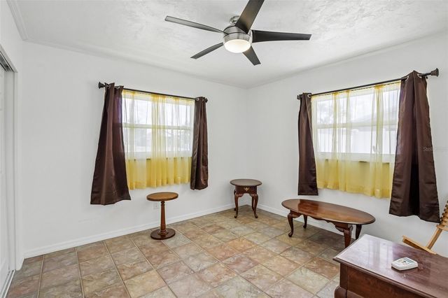 806 BLUE HERON BOULEVARD, Ruskin, FL 33570