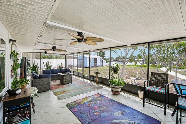 806 BLUE HERON BOULEVARD, Ruskin, FL 33570